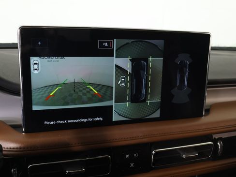 Used 2022 Lincoln Nautilus Reserve AWD/4WD image 6