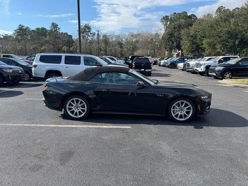 Used 2024 Ford Mustang GT Premium image 9