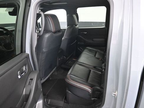 Used 2023 Nissan Frontier PRO-4X w/ Pro-4X Premium Package image 10