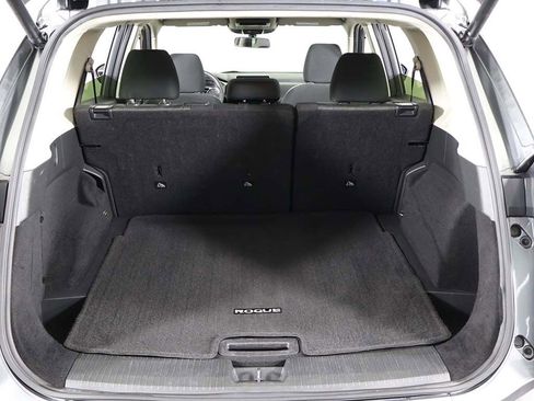 Used 2024 Nissan Rogue SV FWD image 17