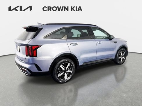 Certified 2023 Kia Sorento S w/ Panoramic Sunroof Package FWD image 5