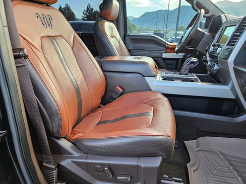 Used 2018 Ford F150 King Ranch w/ Equipment Group 601A Luxury AWD/4WD image 34