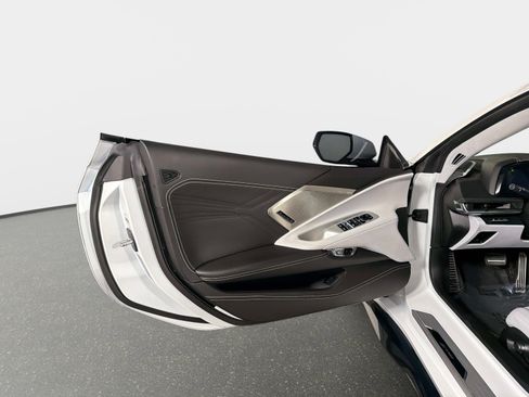 Used 2025 Chevrolet Corvette Z06 RWD image 27