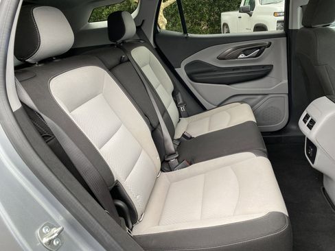 Used 2024 GMC Terrain SLE image 34