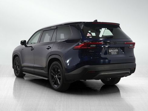 Used 2024 Toyota Grand Highlander Limited image 3