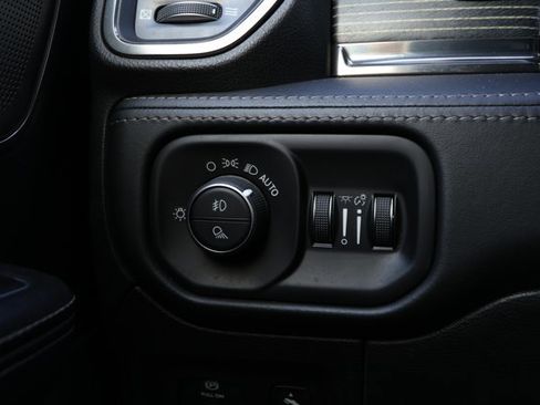 Used 2020 RAM 1500 Limited image 15