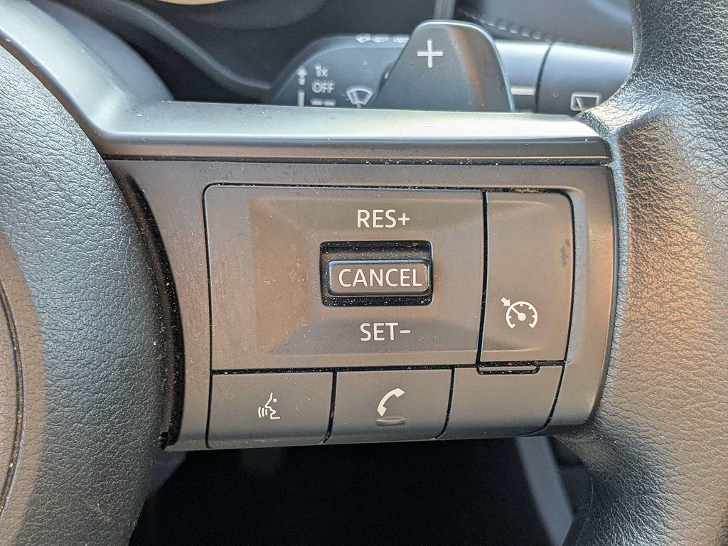 Used 2024 Nissan Rogue S AWD/4WD image 28