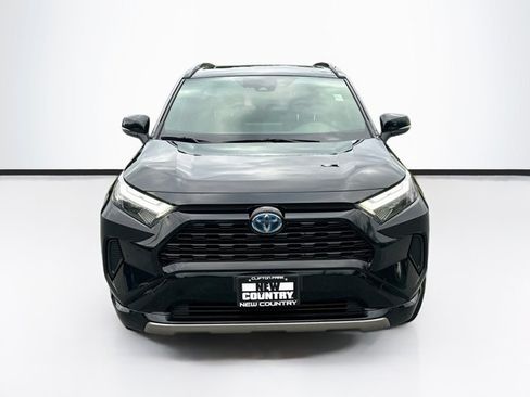 Used 2022 Toyota RAV4 SE w/ Convenience Package AWD/4WD image 2