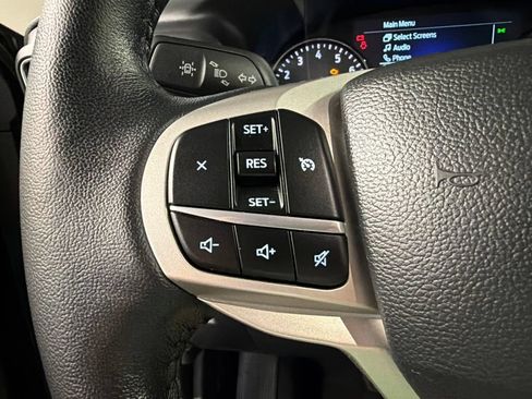 Certified 2023 Ford Explorer XLT w/ Equipment Group 202A AWD/4WD image 18