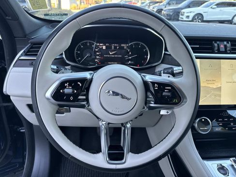 Used 2022 Jaguar F-PACE S image 29