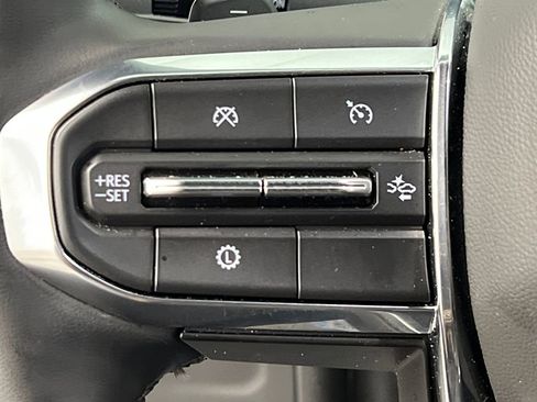 Used 2025 GMC Yukon Denali image 51