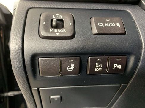 Used 2015 Lexus LS 460 AWD w/ F Sport Package image 19