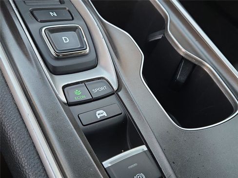 Used 2022 Honda Accord Sport image 11
