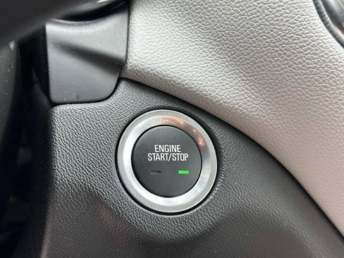 Used 2024 Chevrolet Equinox LS w/ Driver Confidence II Package AWD/4WD image 27