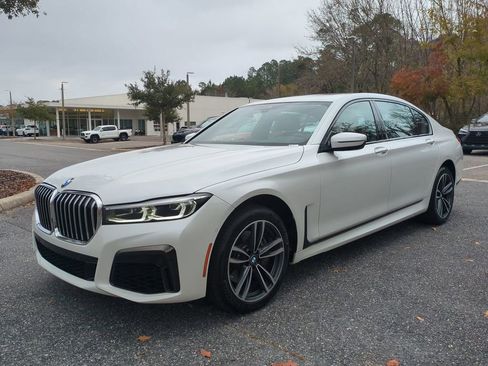 Used 2021 BMW 740i xDrive w/ M Sport Package image 2