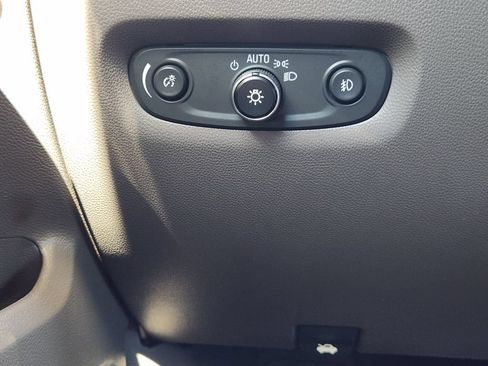 Used 2018 Chevrolet Traverse LT AWD/4WD image 24