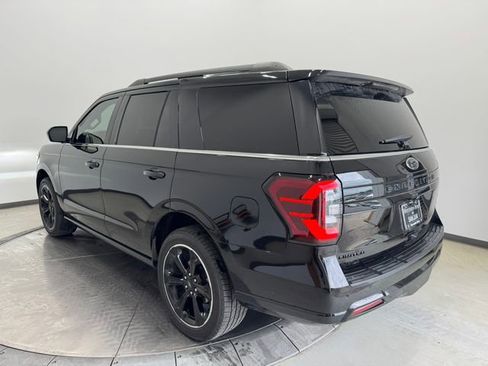 Used 2022 Ford Expedition Limited image 8