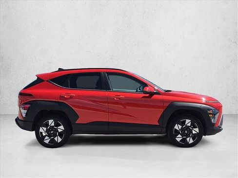 Used 2024 Hyundai Kona SEL AWD/4WD image 4