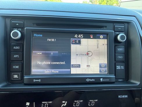 Used 2018 Toyota Sequoia Platinum AWD/4WD image 41