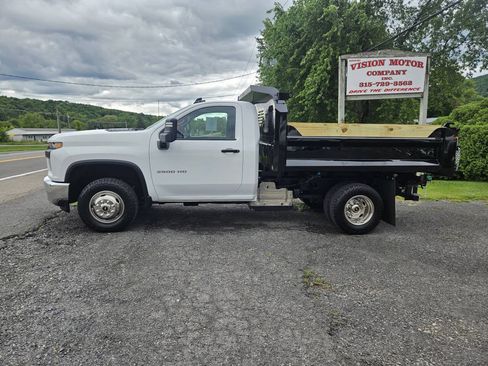 Used 2023 Chevrolet Silverado 3500 W/T w/ WT Convenience Package AWD/4WD image 3