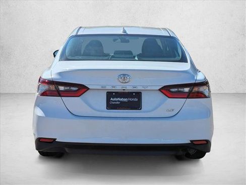 Used 2022 Toyota Camry LE image 6