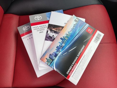 Used 2023 Toyota Highlander XSE image 50