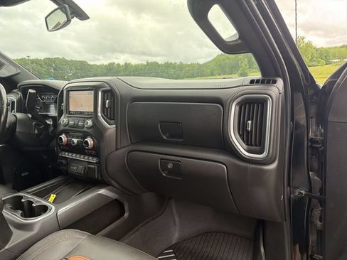 Used 2020 GMC Sierra 2500 AT4 w/ AT4 Premium Package AWD/4WD image 29