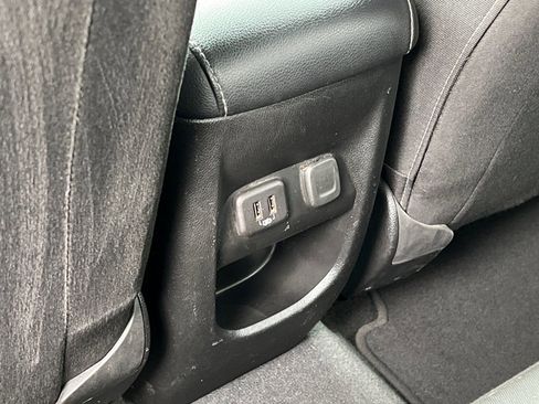 Used 2022 Chevrolet Colorado LT w/ LT Convenience Package image 17