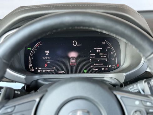 Used 2025 Acura MDX SH-AWD w/ Technology Package image 31