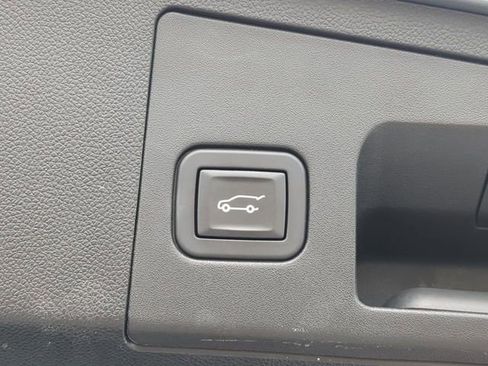 Used 2024 Cadillac XT4 Premium Luxury FWD image 15