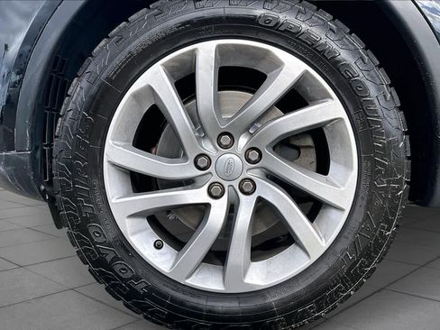 Used 2017 Land Rover Discovery HSE image 10