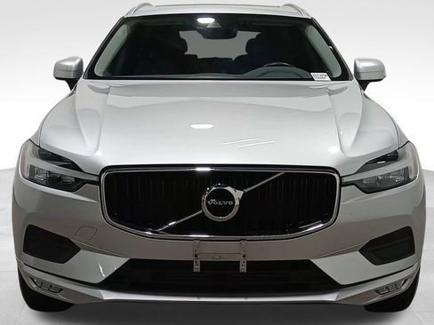 Used 2021 Volvo XC60 T5 Momentum w/ Premium Package AWD/4WD image 10