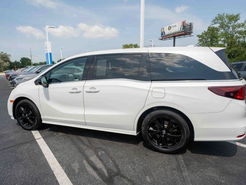Used 2024 Honda Odyssey Sport image 4