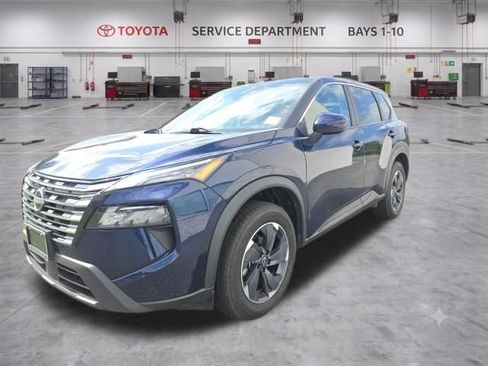 Used 2024 Nissan Rogue SV FWD image 5