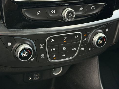 Used 2022 Chevrolet Traverse High Country image 19