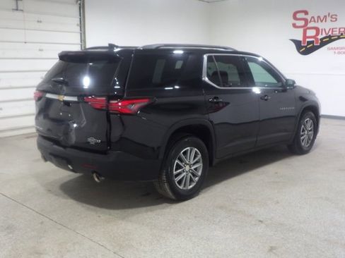 Used 2023 Chevrolet Traverse LT image 4