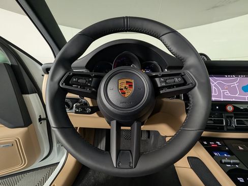New 2026 Porsche Macan AWD/4WD image 36