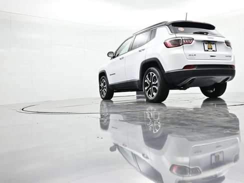 Used 2023 Jeep Compass Limited AWD/4WD image 21
