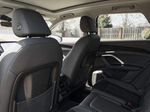 Certified 2025 Audi Q5 Premium w/ Convenience Package image 26