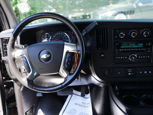 Used 2012 Chevrolet Express 2500 w/ Power Package RWD image 12
