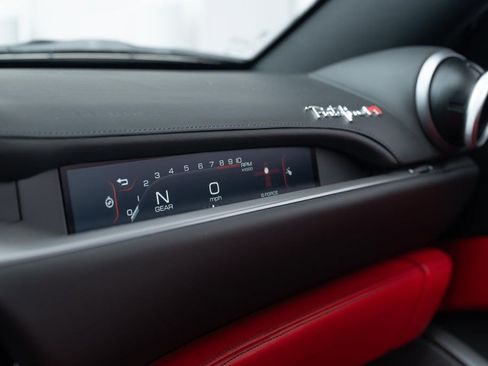 Used 2022 Ferrari Portofino M RWD image 53