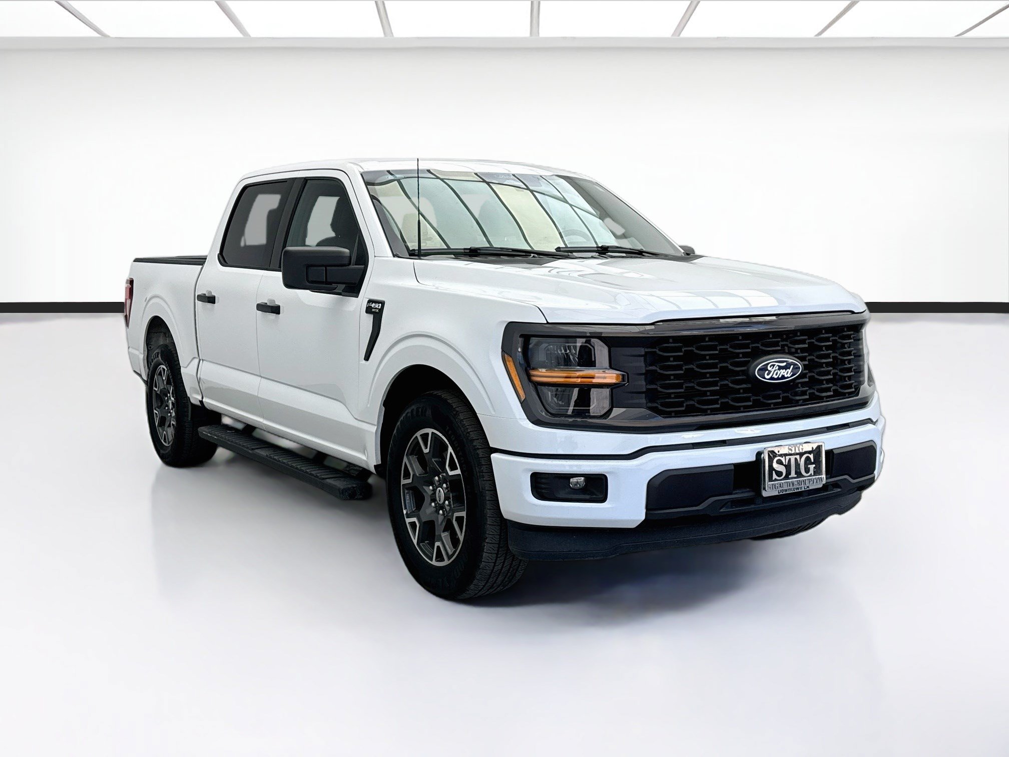 Used 2024 Ford F150 STX RWD image 3