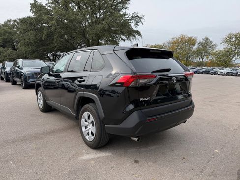 Used 2023 Toyota RAV4 LE image 4