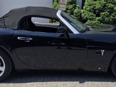 Used 2006 Pontiac Solstice Convertible w/ Premium Package RWD image 13