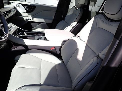 New 2025 Lincoln Aviator Black Label w/ Jet Appearance Package image 15