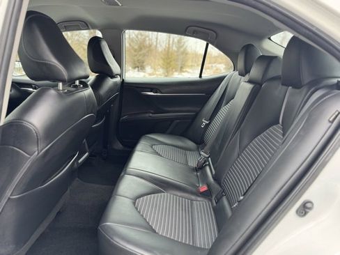 Used 2024 Toyota Camry SE image 13