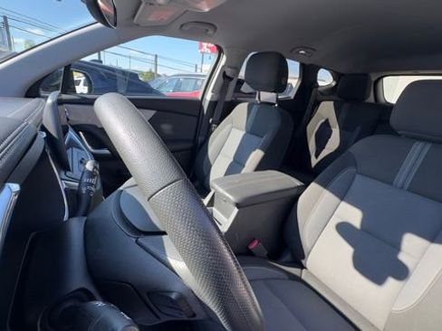 Used 2023 Chevrolet Blazer LT w/ Convenience Package image 17