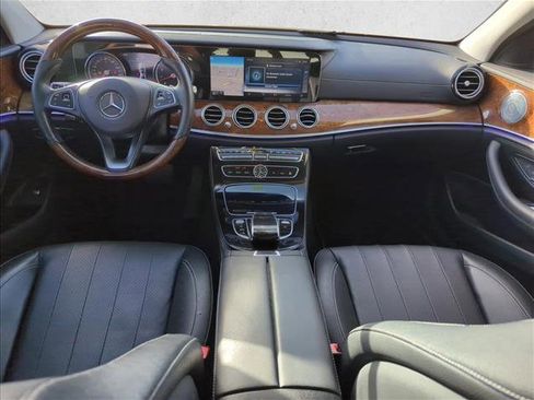 Used 2017 Mercedes-Benz E 300 image 19