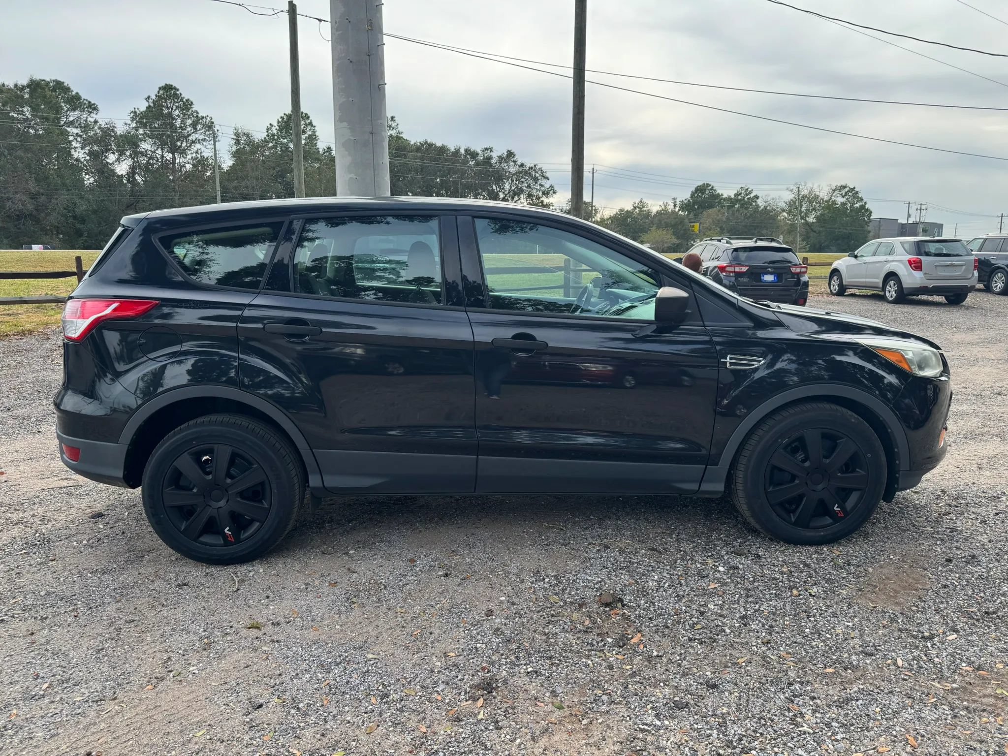 Used 2015 Ford Escape S FWD image 8