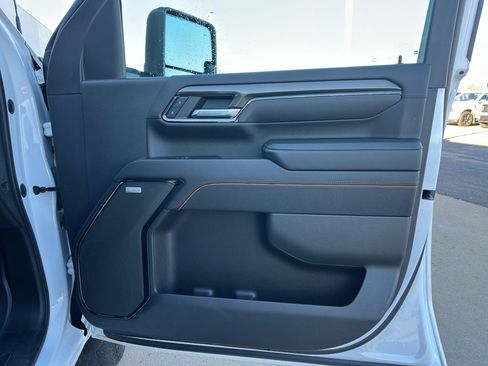 Used 2024 GMC Sierra 2500 AT4 w/ Technology Package image 33